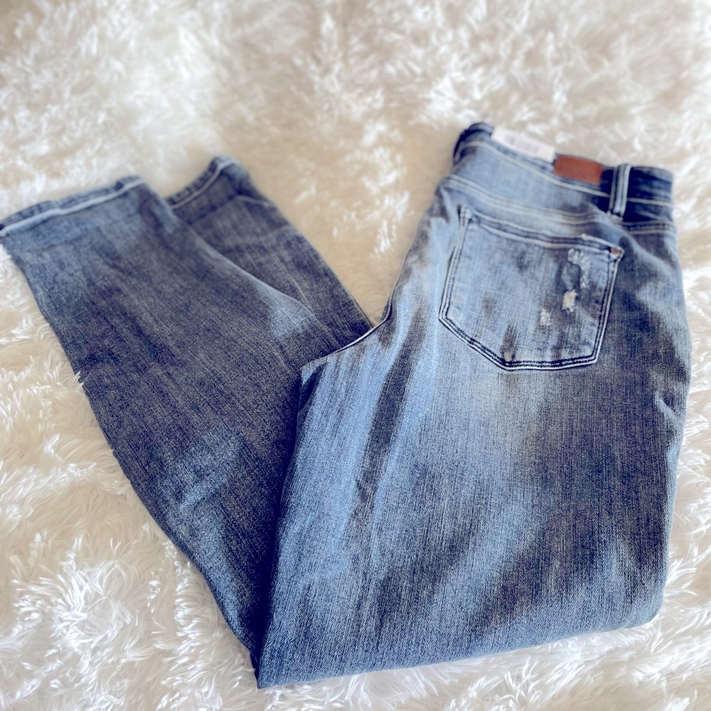 Judy Blue Boyfriend Fit 13/31 Distressed Jeans NWT